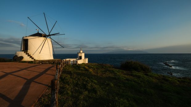 Viaggio a Flores e Corvo isole Azzorre mulini a vento