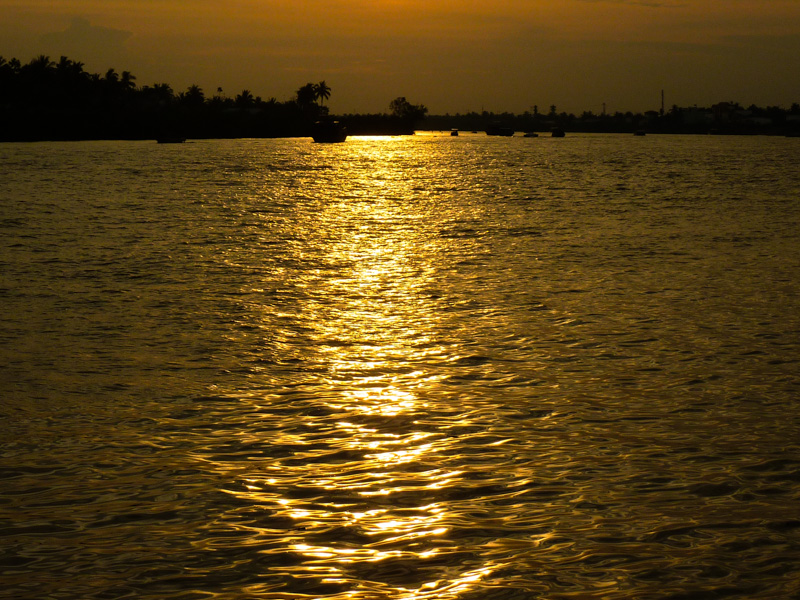 Vietnam mekong tramonto