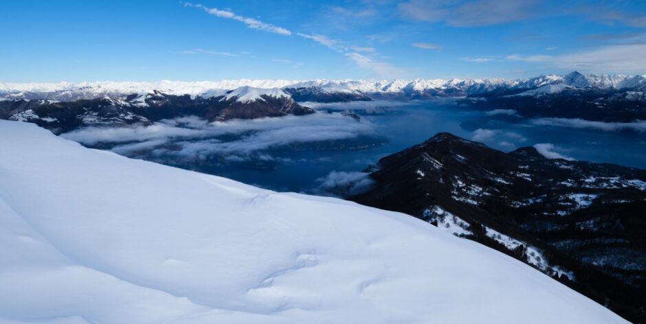 monte san primo sentiero ciaspole inverno vista sul Lago di Como