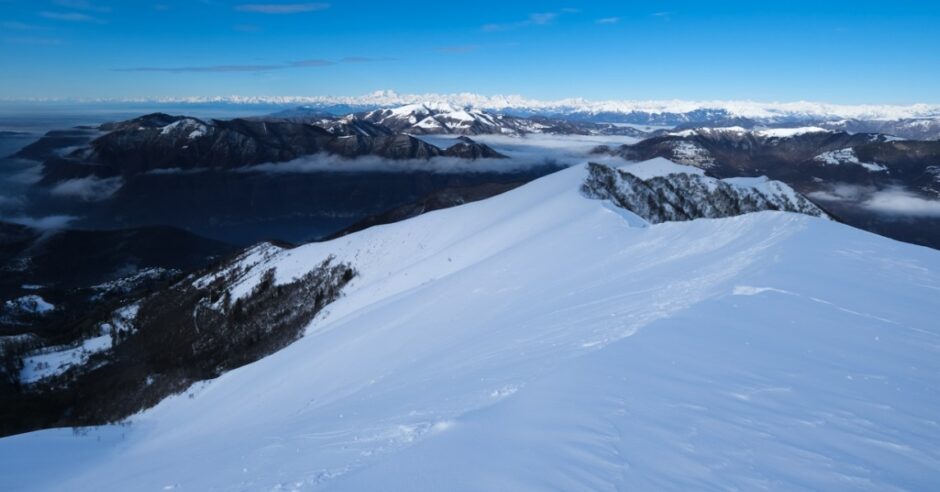 monte san primo sentiero ciaspole vista monte rosa dalla cima