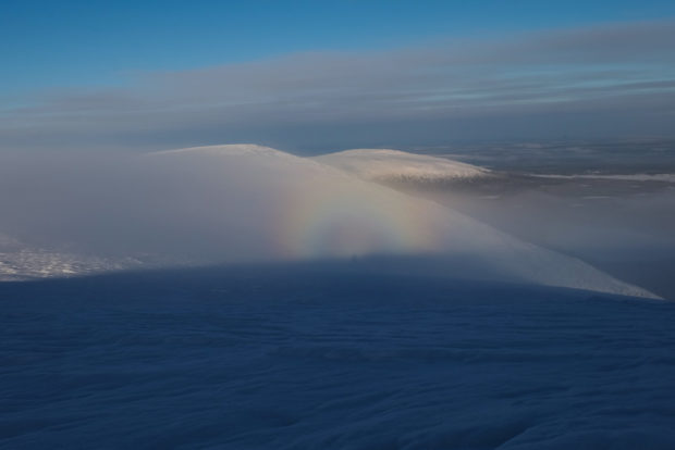 neve arcobaleno viaggio inverno lapponia pallas yllastunturi