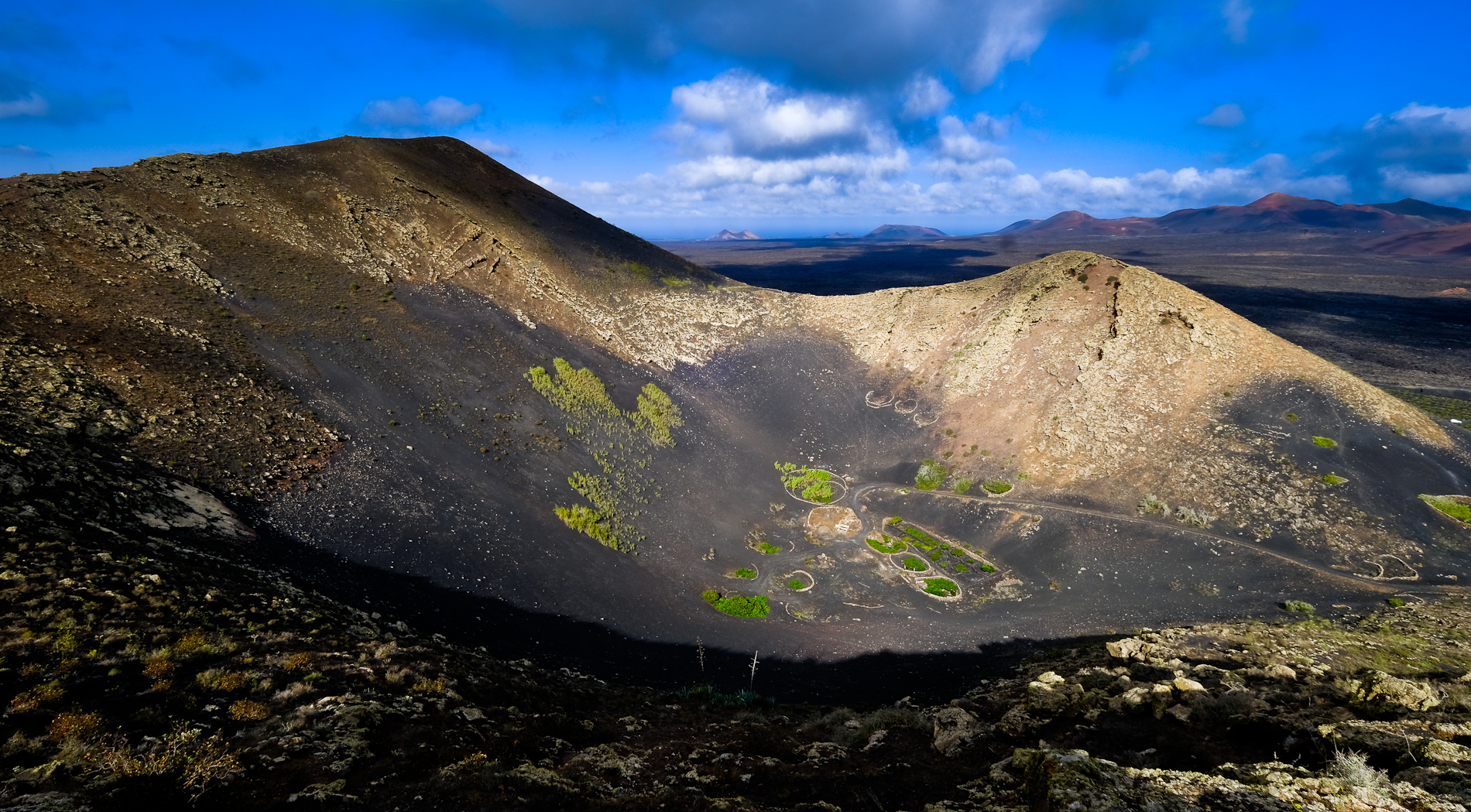 Lanzarote trekking su vulcano senza sentiero
