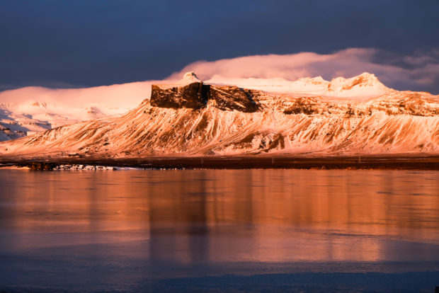 Islanda inverno scoglio ghiaccio